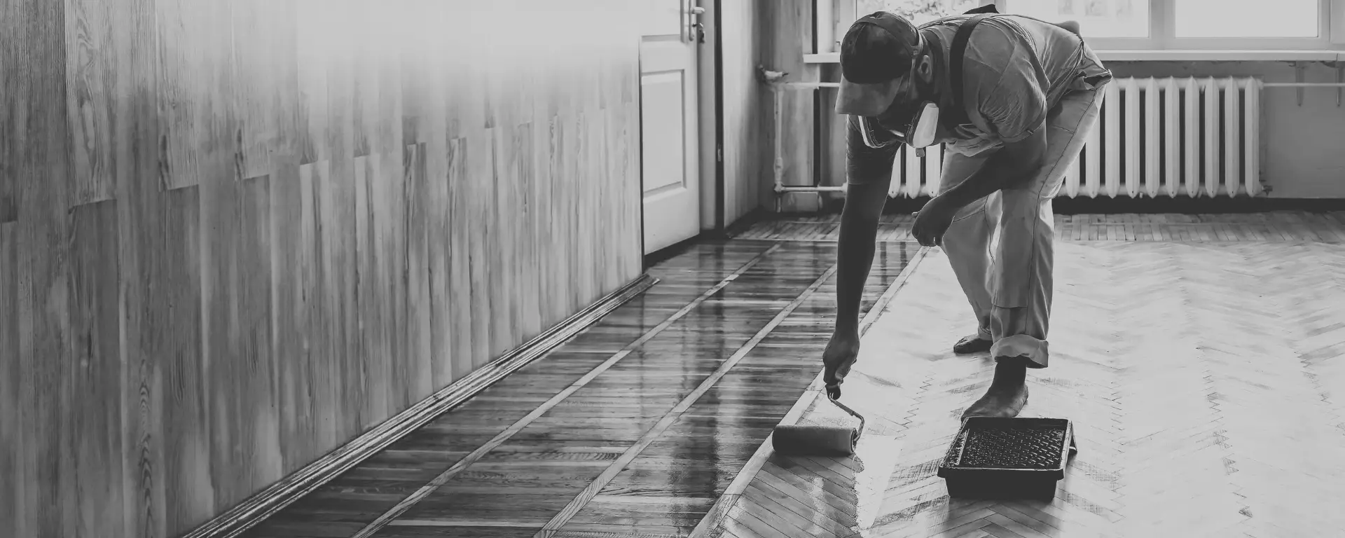 Instalação de piso com acabamento de alta qualidade para projetos residenciais e comerciais.