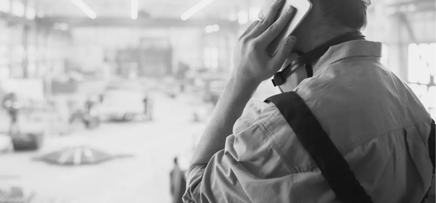 Fazer orçamento por telefone pode parecer rápido, mas reduz o valor percebido do seu serviço.